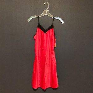 Gilligan & O’Malley hot pink sleepwear